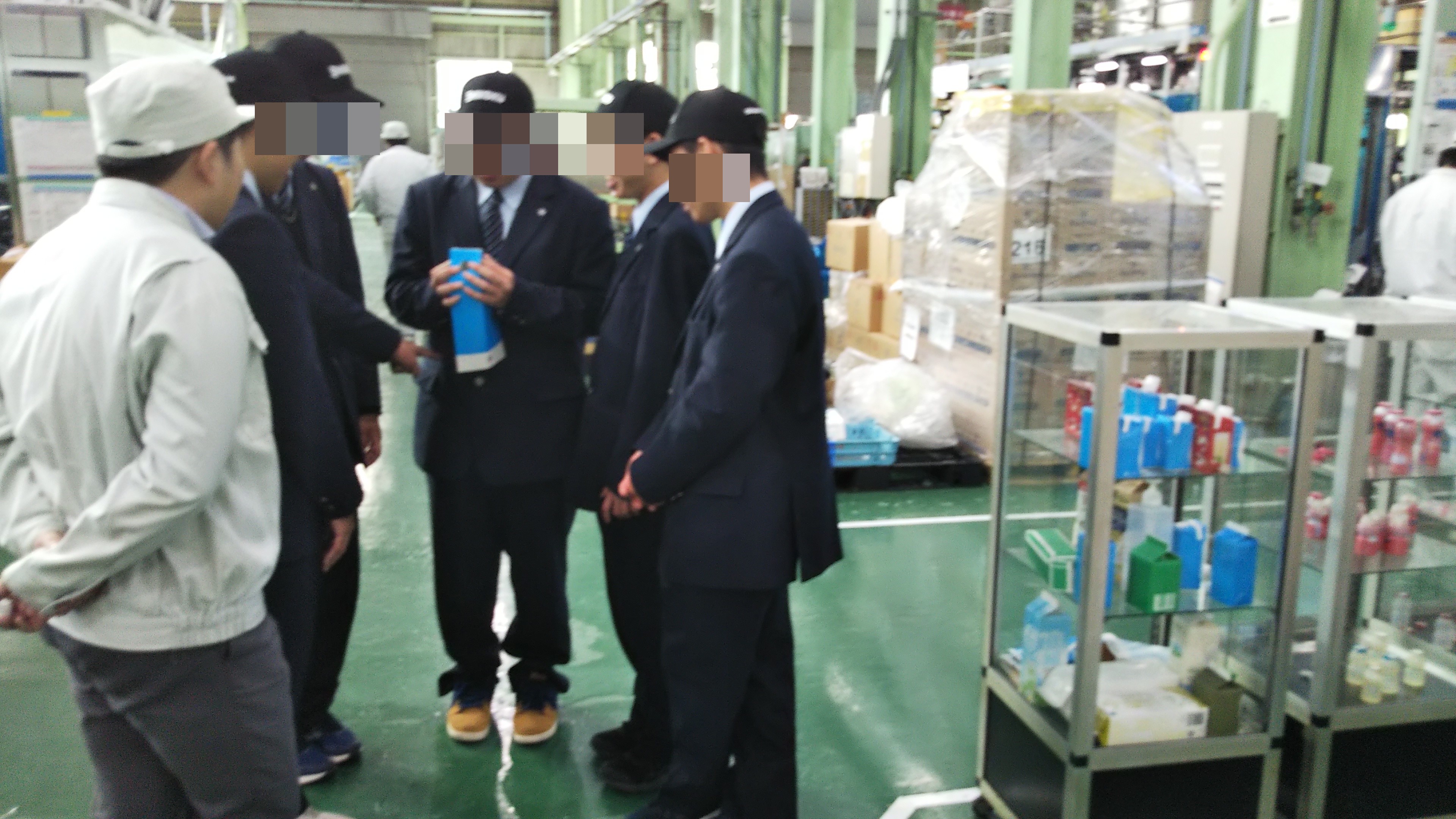 工場内見学の様子