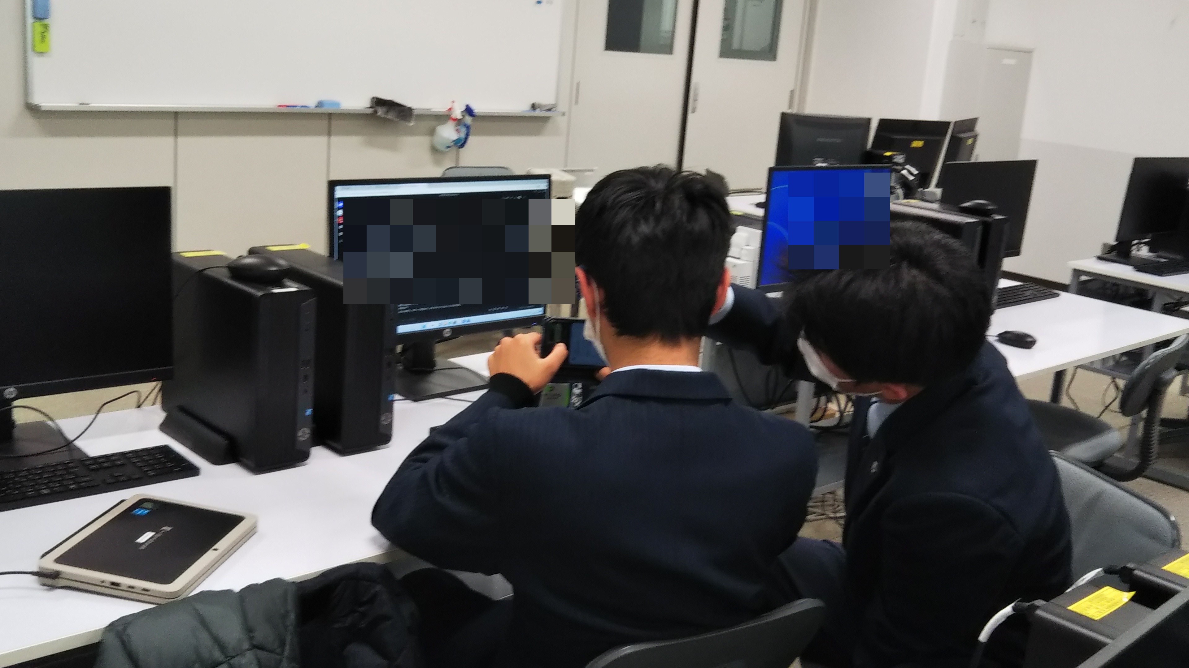 2年生が1年生に対してログ解析方法のサポート